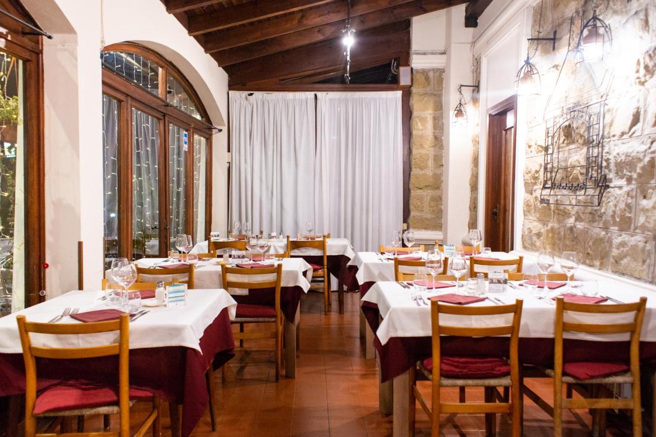 Hotel Ristorante Il Caminetto Діано-Марина Екстер'єр фото